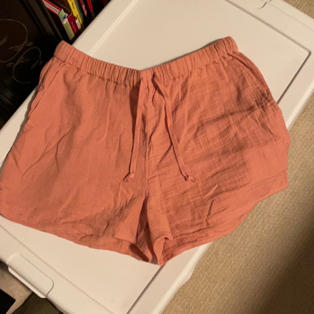 Heirloom pink aritzia linen shorts